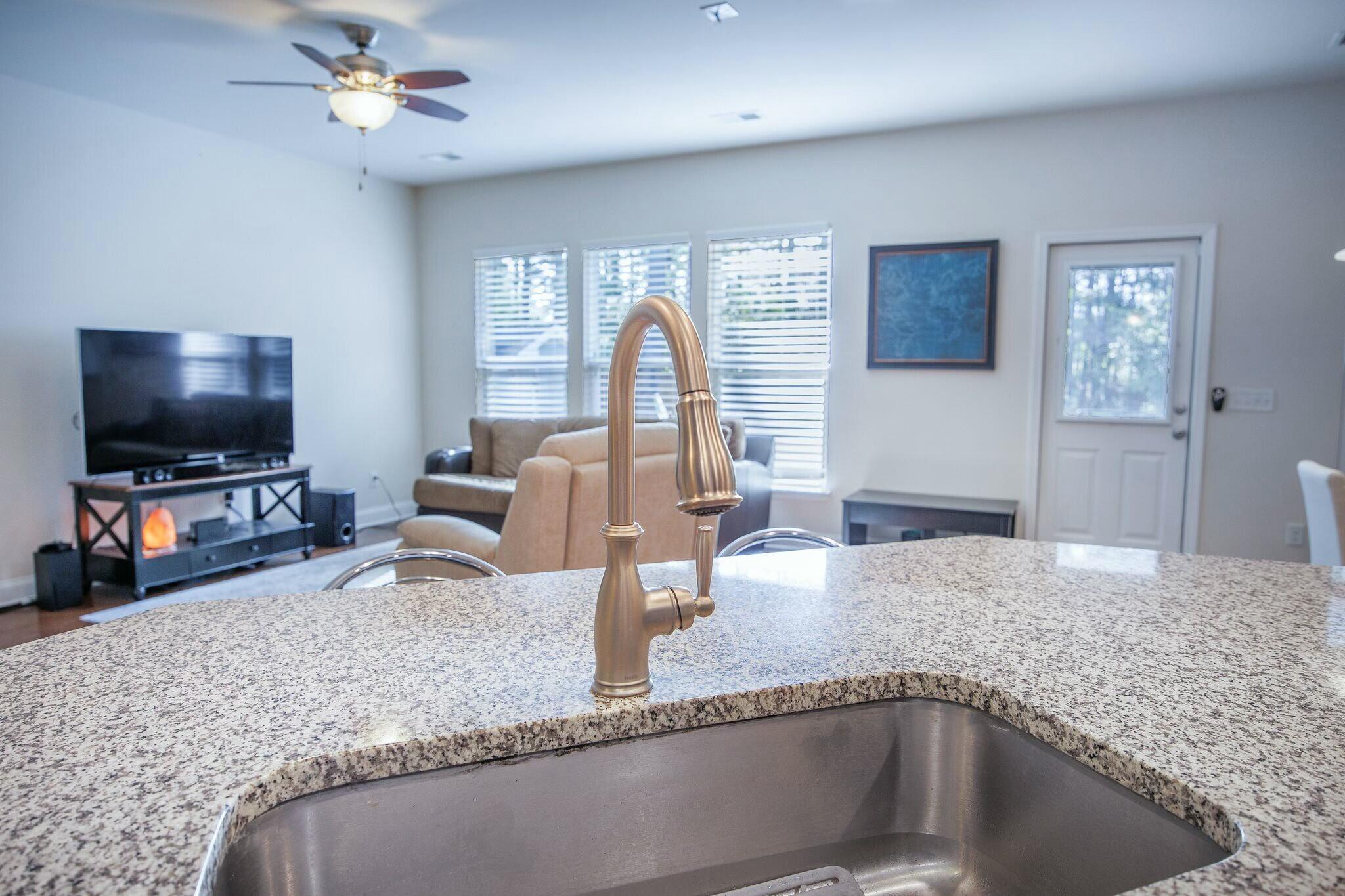 321 Decatur Drive Summerville, SC 29486 - Photo 10 of 29 Kitchen