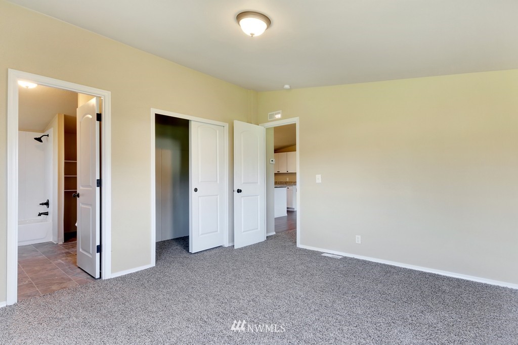 10426 185th Avenue Southwest Rochester, WA 98579 - Photo 11 of 20