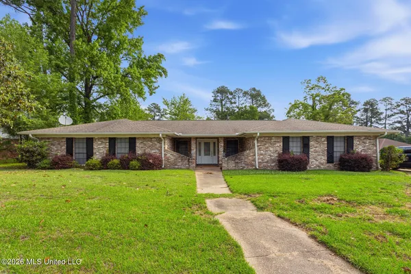 $239,900 | 576 Woodson Drive, Jackson, MS 39206