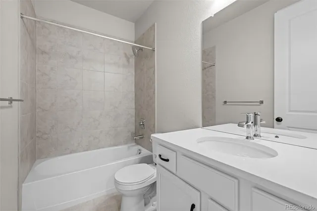 $767,900 | 8287 South Quail Street, Littleton, CO 80127