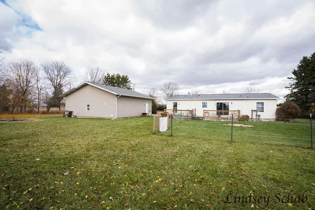 $220,000 | 196 East Peck Lake Road, Ionia, MI 48846