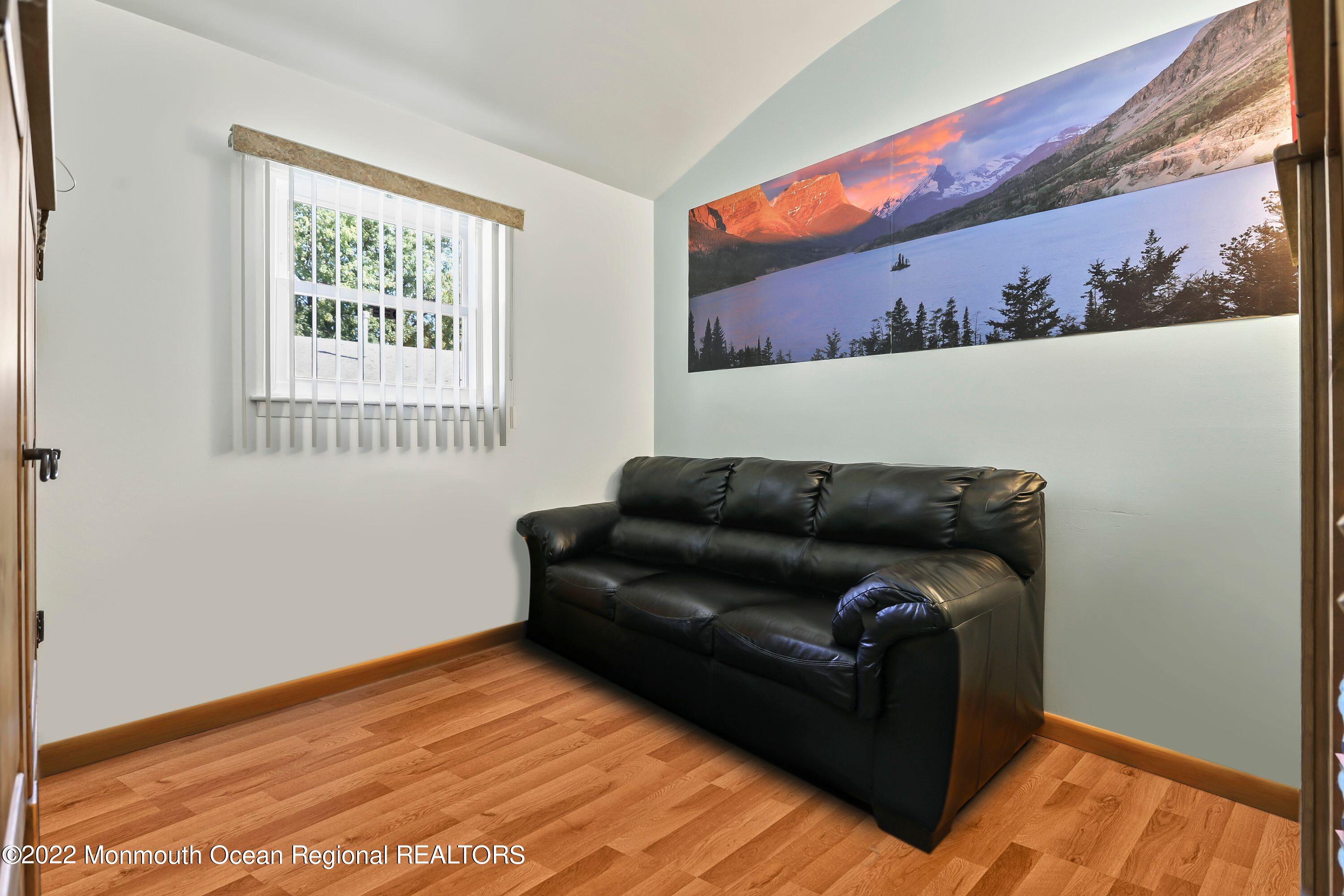 12 Boulevard Keyport Nj 07735 Keyport, NJ 07735 - Photo 13 of 21 N4Or-S28