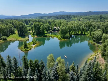 $24,000,000 | 1700 South Fall Creek Road, Wilson, WY 83014