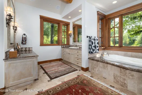 $24,000,000 | 1700 South Fall Creek Road, Wilson, WY 83014