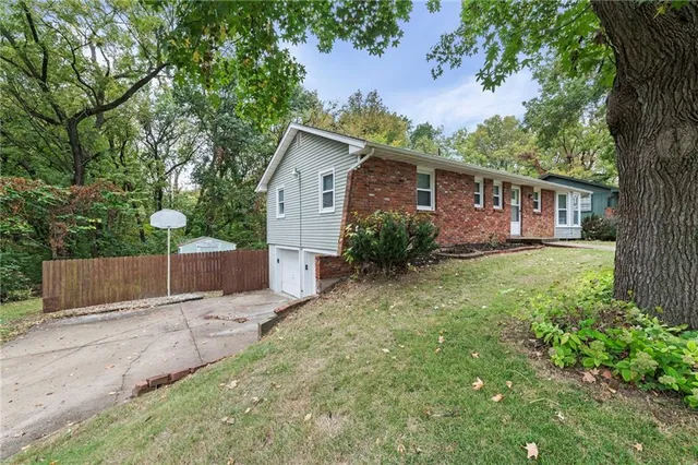 $267,500 | 7029 Verde Drive, Kansas City, KS 66109