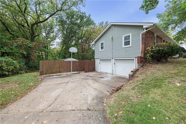 $267,500 | 7029 Verde Drive, Kansas City, KS 66109