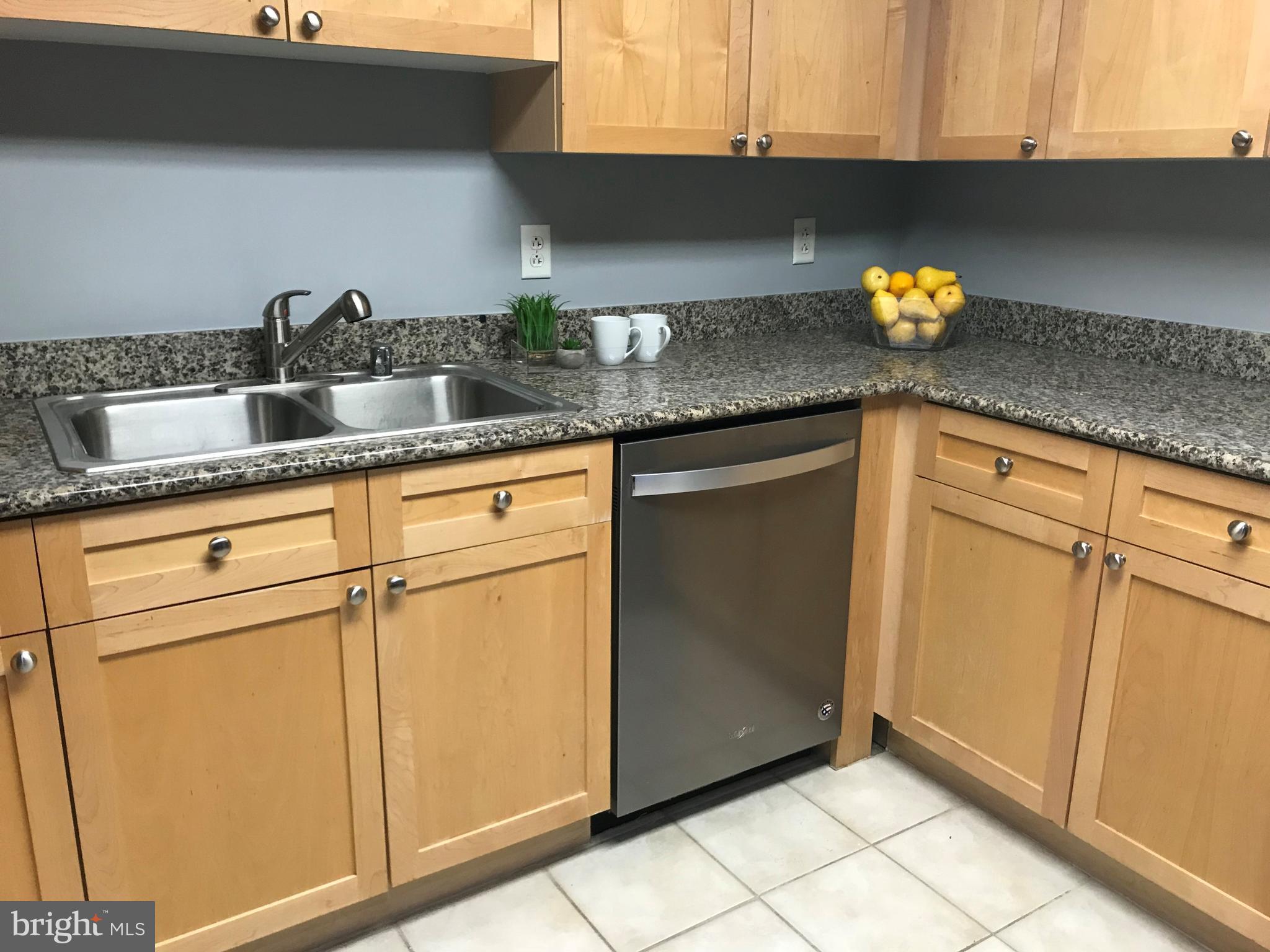 777 7th Street Northwest, Unit 308 Washington, DC 20001 - Photo 12 of 25 New Stainless Appliances