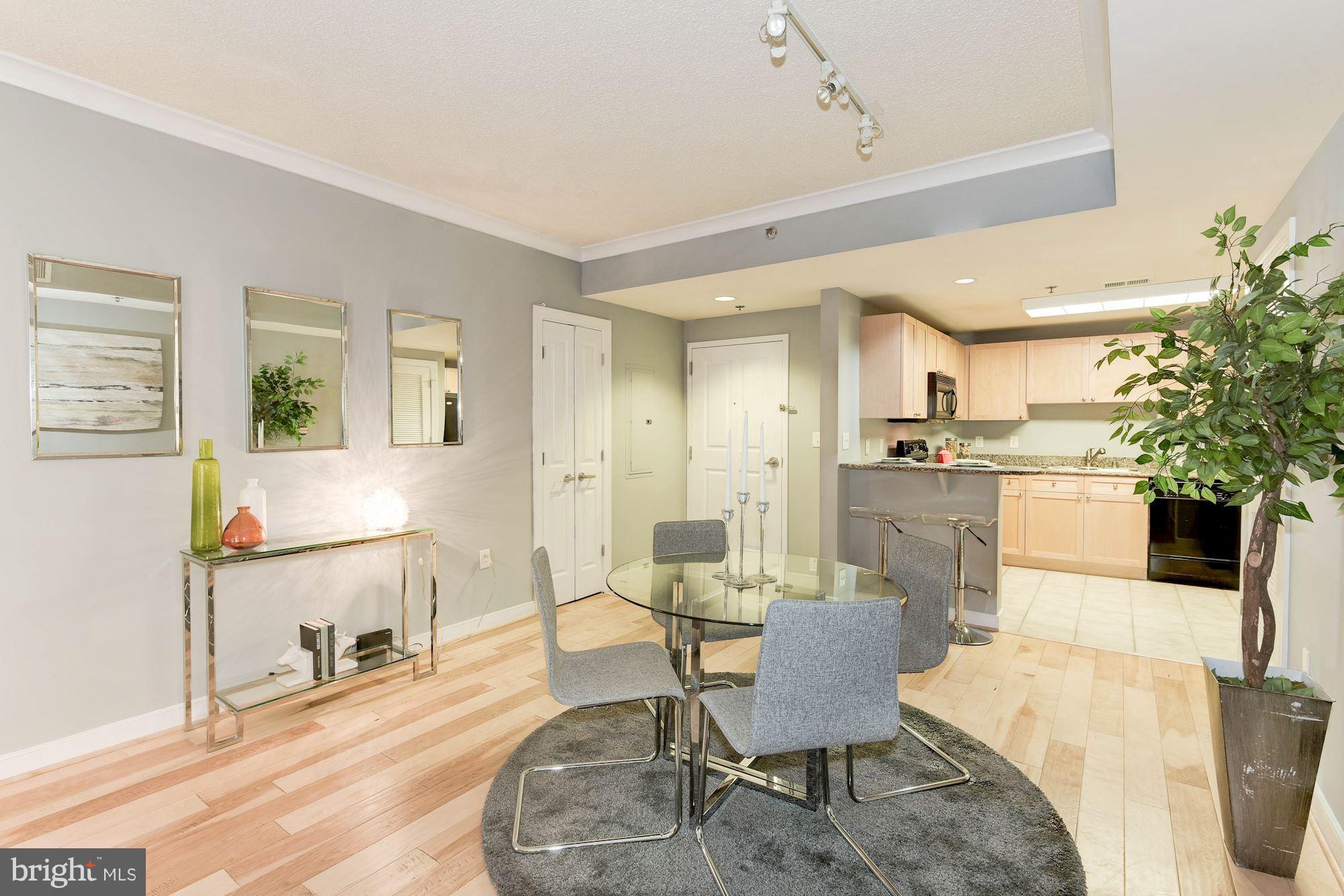 777 7th Street Northwest, Unit 308 Washington, DC 20001 - Photo 7 of 25 Dining Room