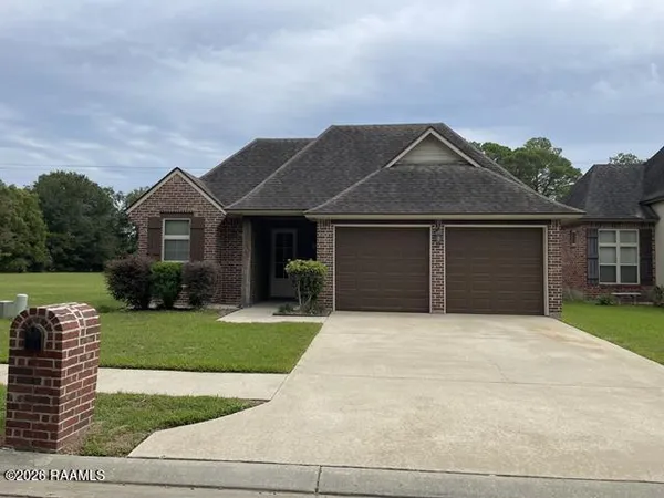 $1,800 | 104 Masters Drive, Broussard, LA 70518