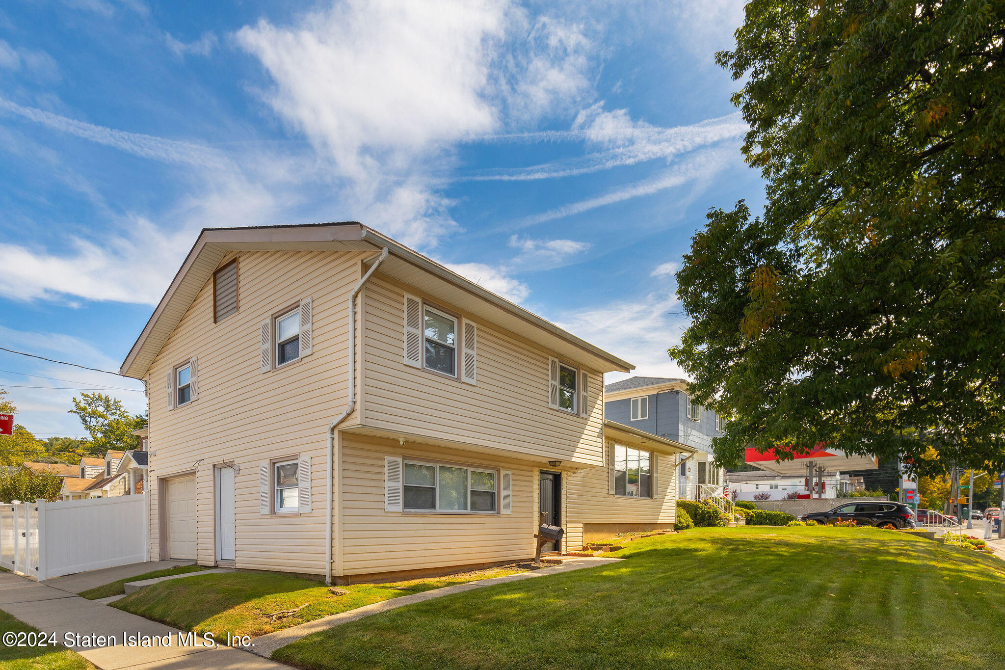 985 Manor Road Staten Island, NY 10314 - Photo 11 of 56 985ManorRd-02