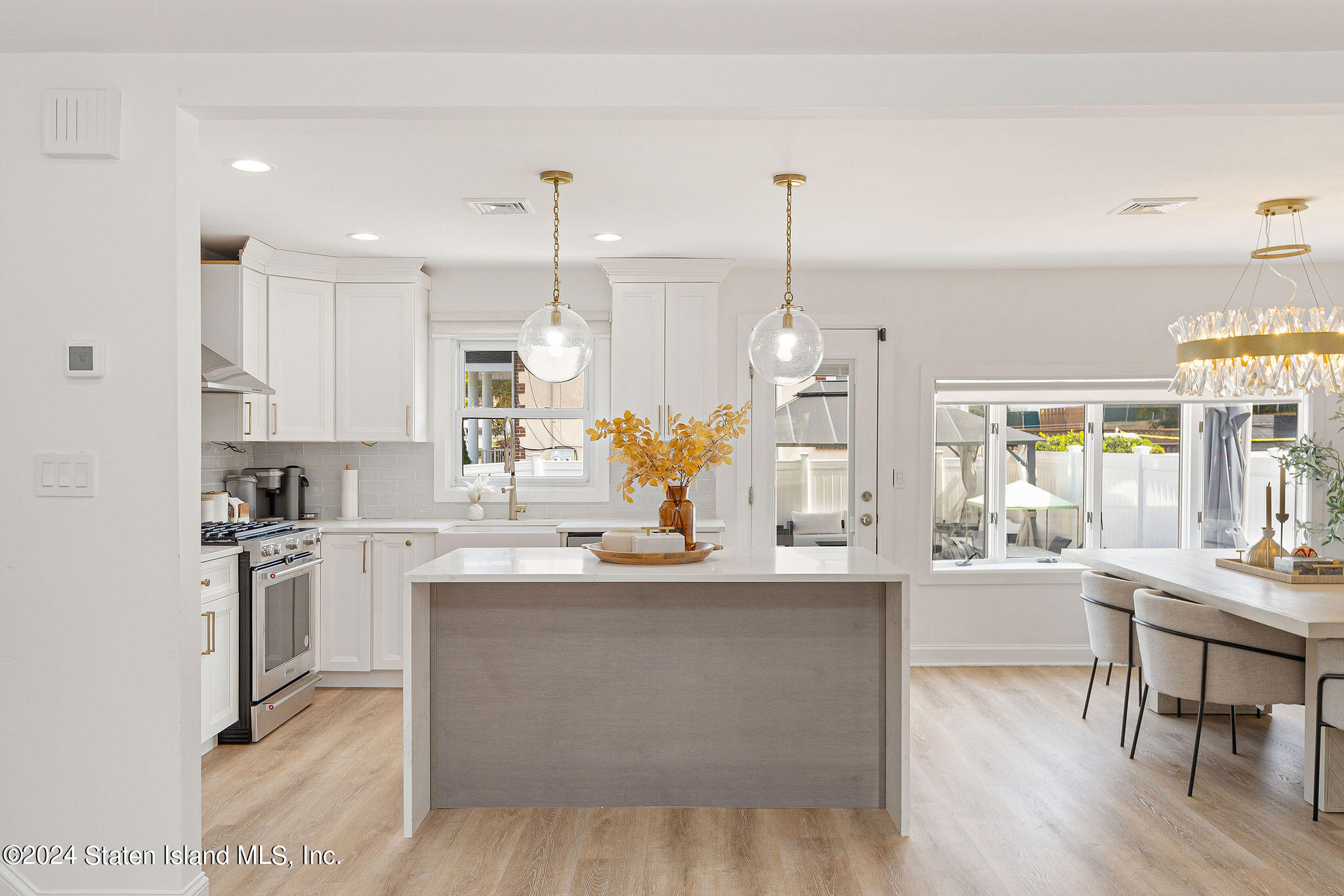 985 Manor Road Staten Island, NY 10314 - Photo 17 of 56 985ManorRd-19