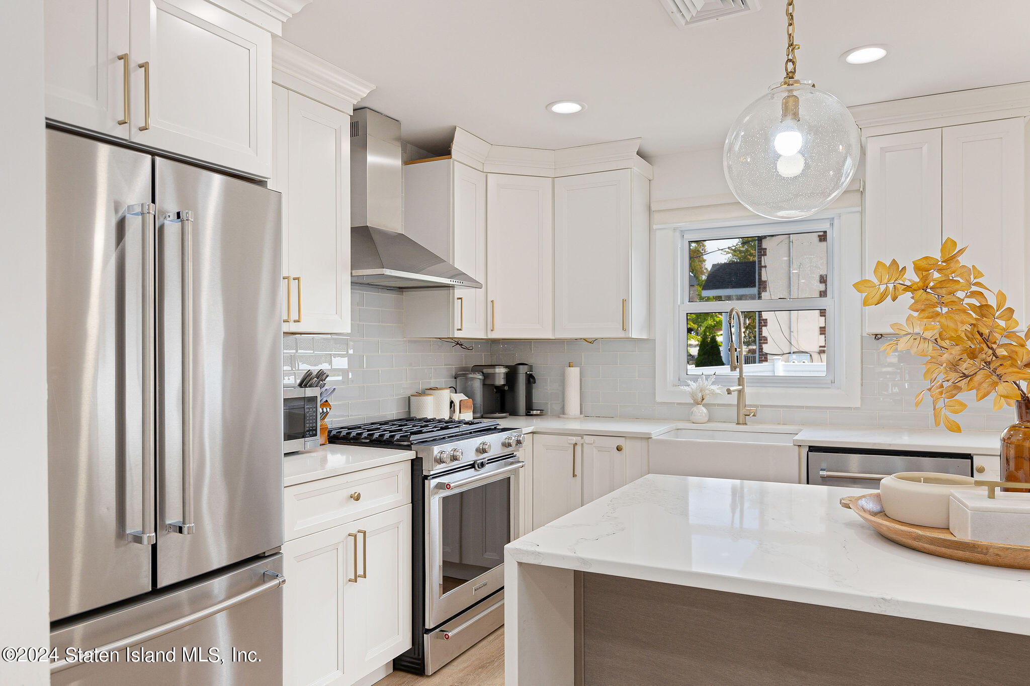 985 Manor Road Staten Island, NY 10314 - Photo 19 of 56 985ManorRd-21