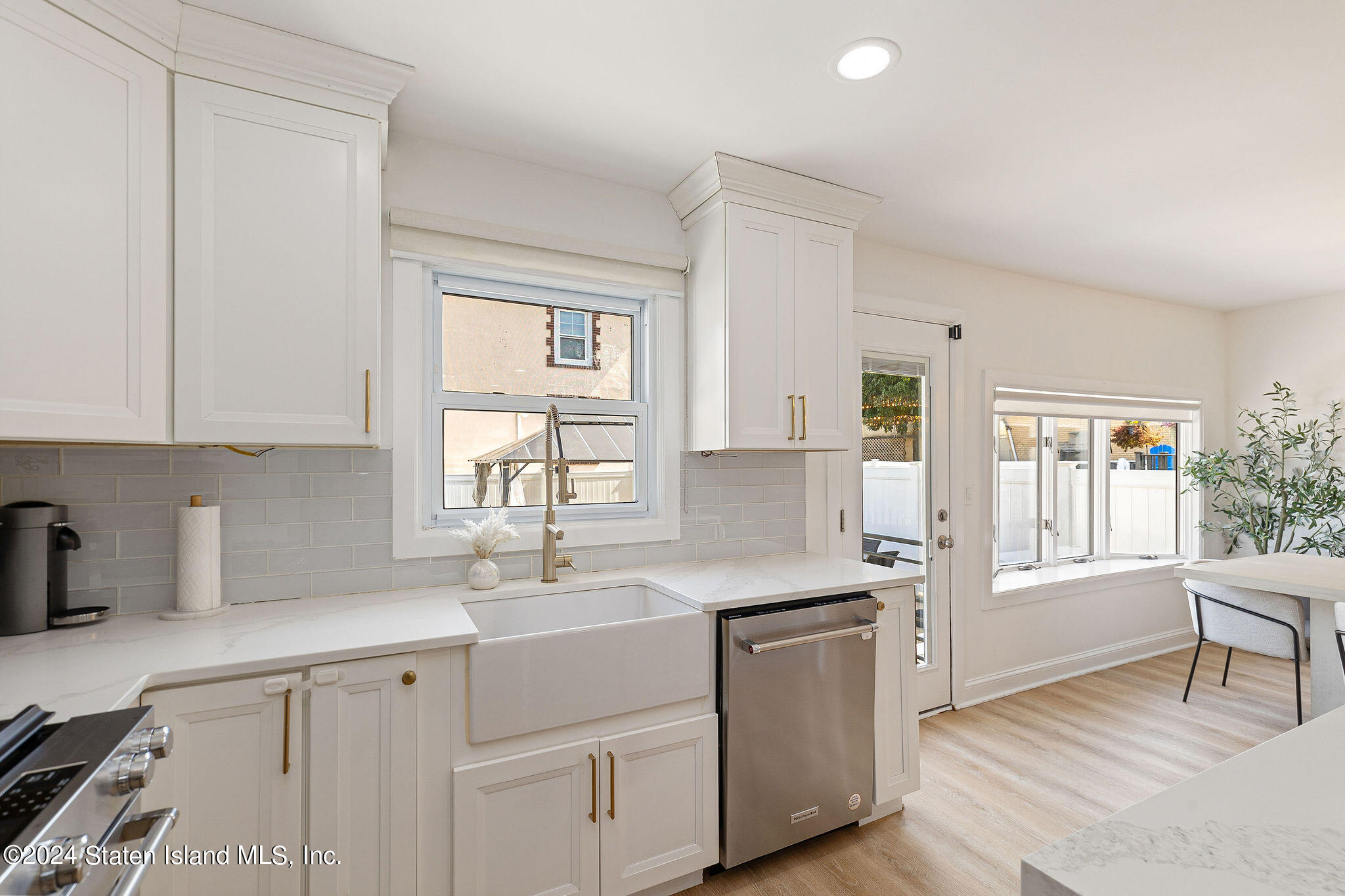 985 Manor Road Staten Island, NY 10314 - Photo 23 of 56 985ManorRd-25