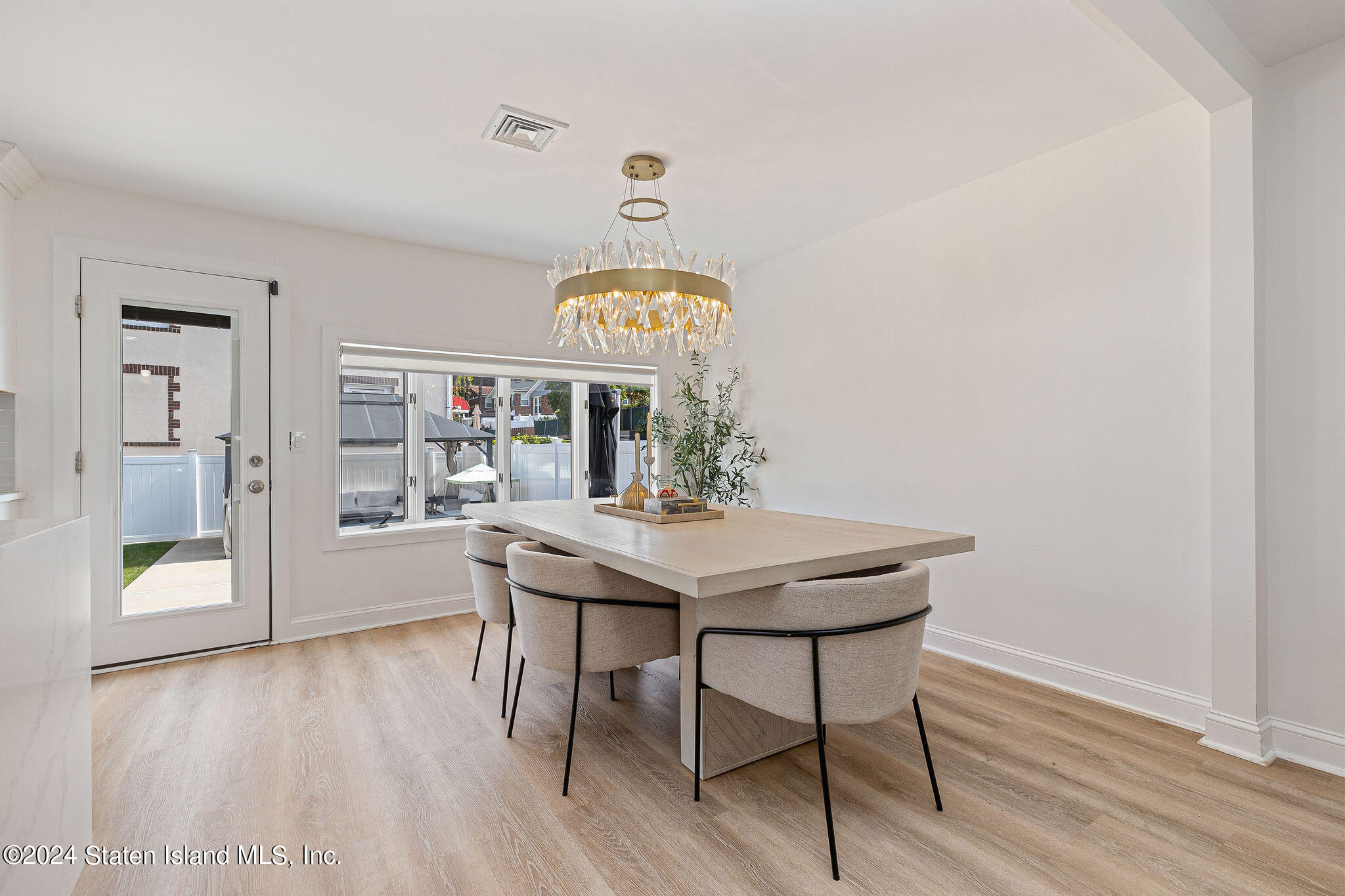 985 Manor Road Staten Island, NY 10314 - Photo 24 of 56 985ManorRd-26