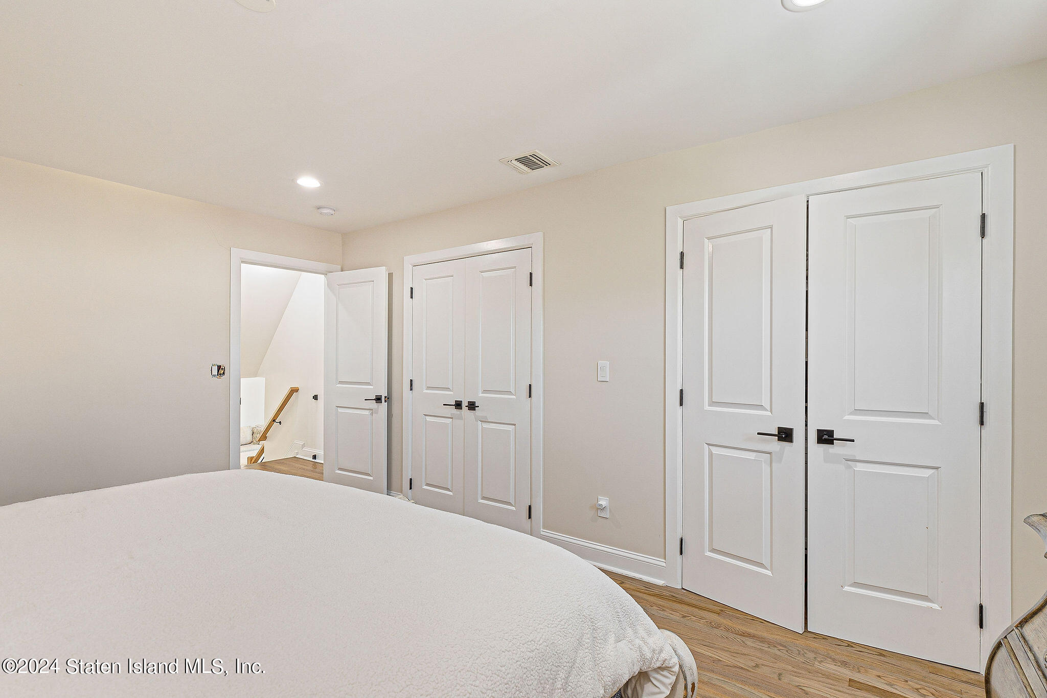 985 Manor Road Staten Island, NY 10314 - Photo 28 of 56 985ManorRd-31