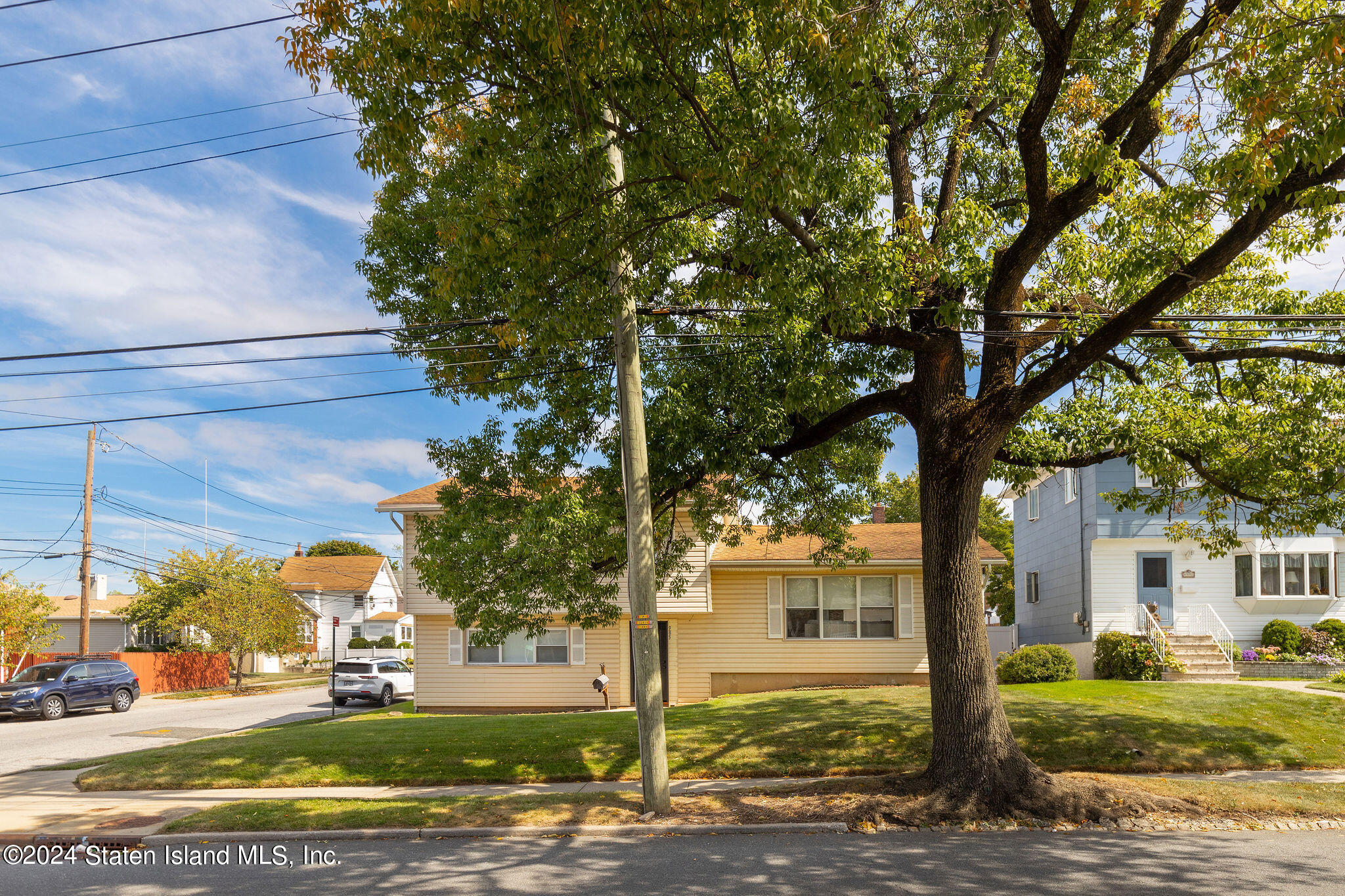 985 Manor Road Staten Island, NY 10314 - Photo 3 of 56 985ManorRd-05