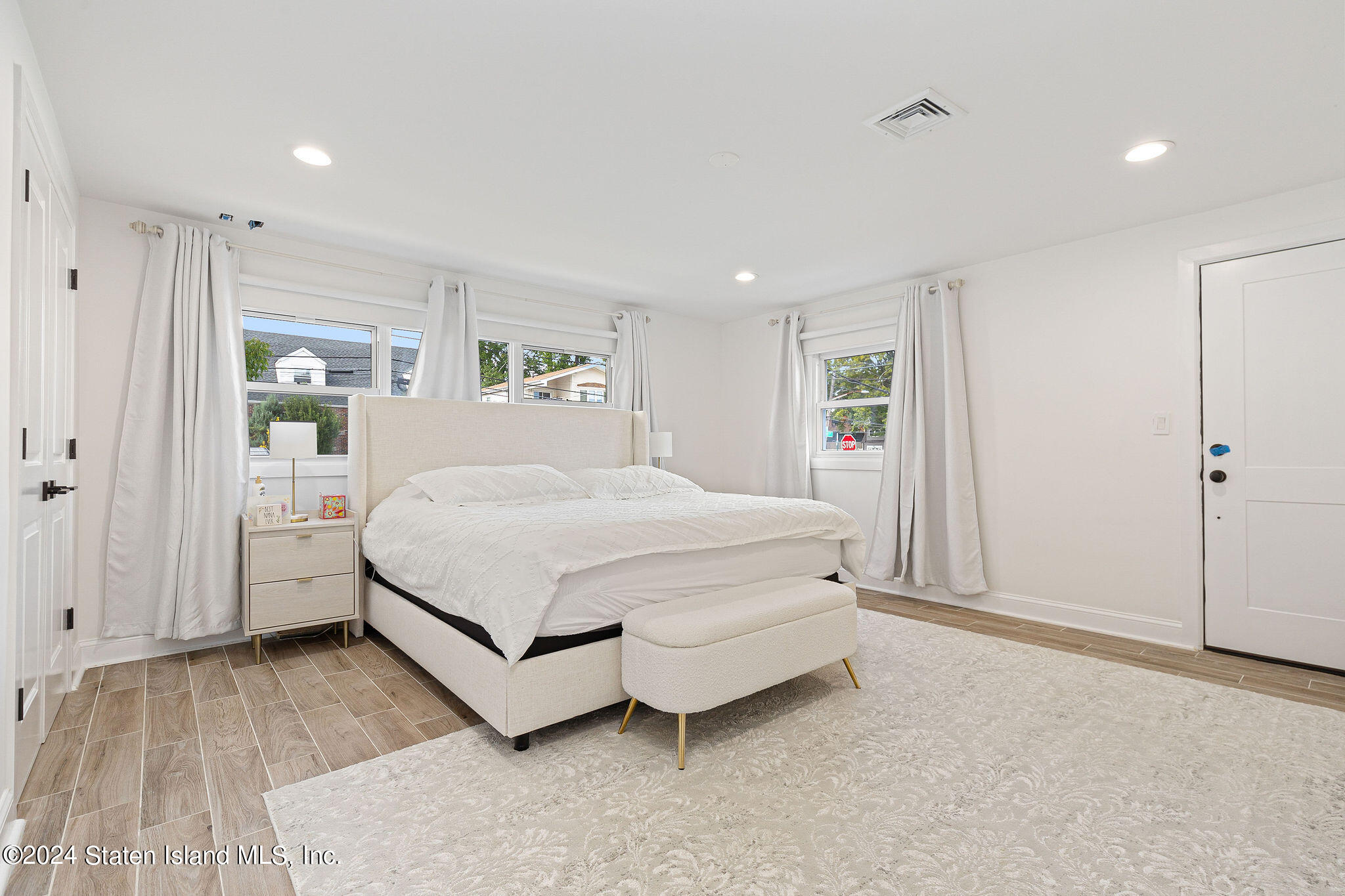 985 Manor Road Staten Island, NY 10314 - Photo 34 of 56 985ManorRd-38