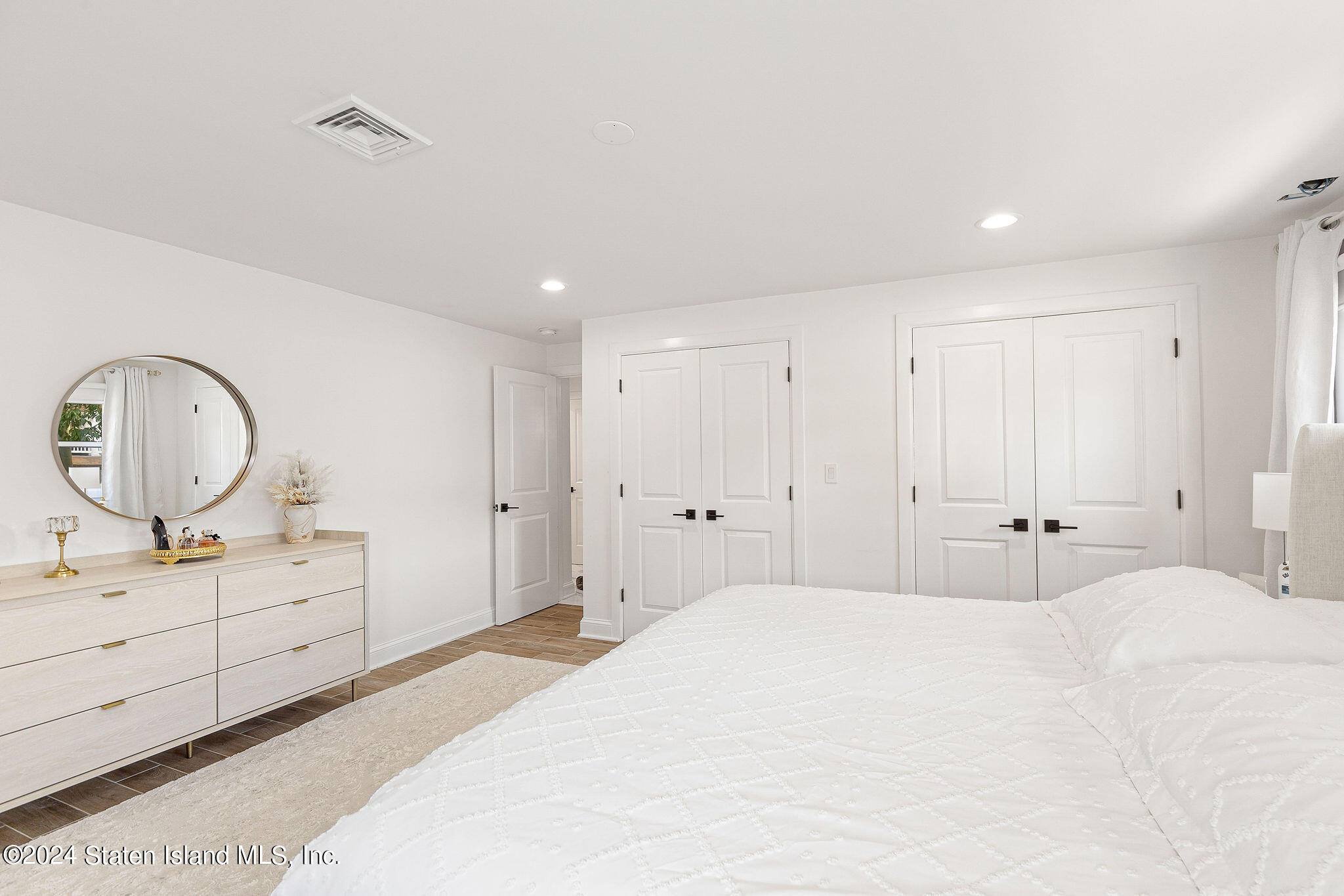 985 Manor Road Staten Island, NY 10314 - Photo 35 of 56 985ManorRd-39