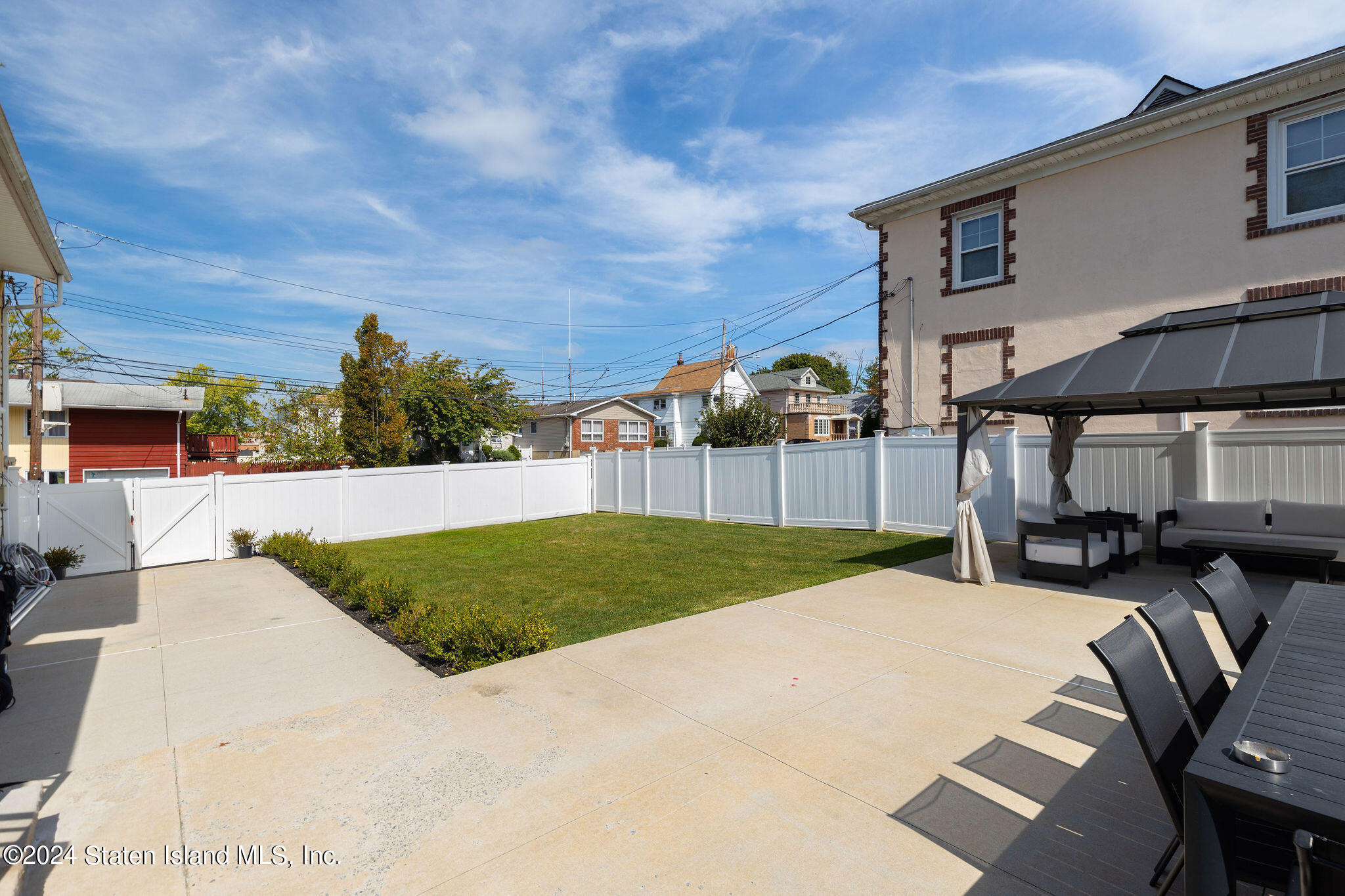 985 Manor Road Staten Island, NY 10314 - Photo 38 of 56 985ManorRd-44