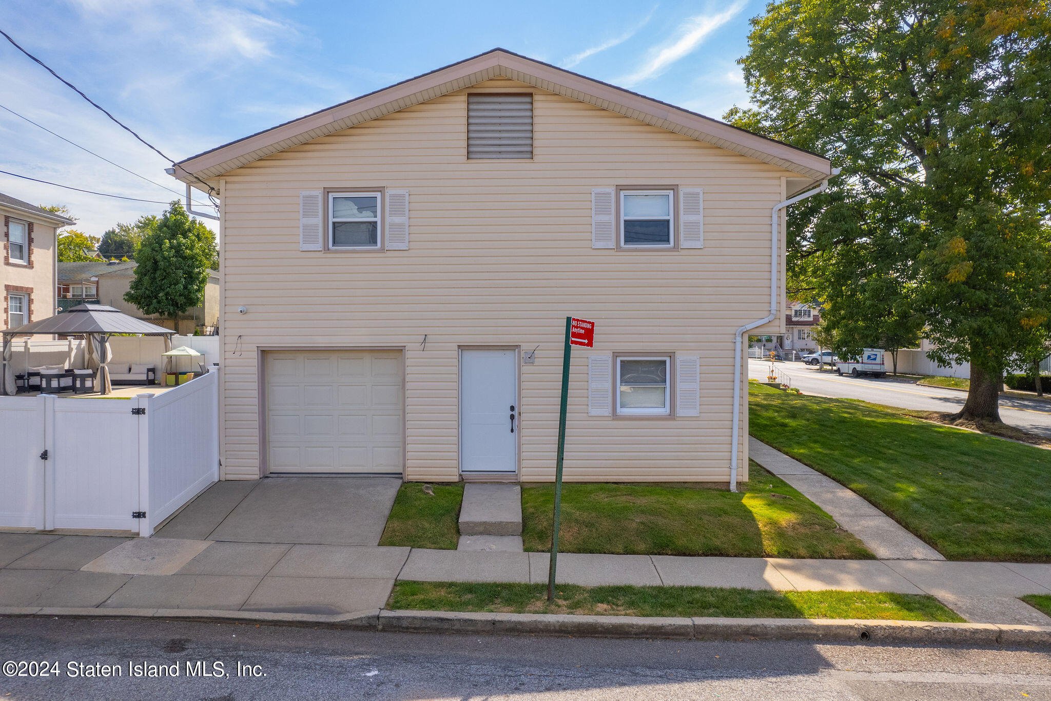 985 Manor Road Staten Island, NY 10314 - Photo 48 of 56 985ManorRd-54