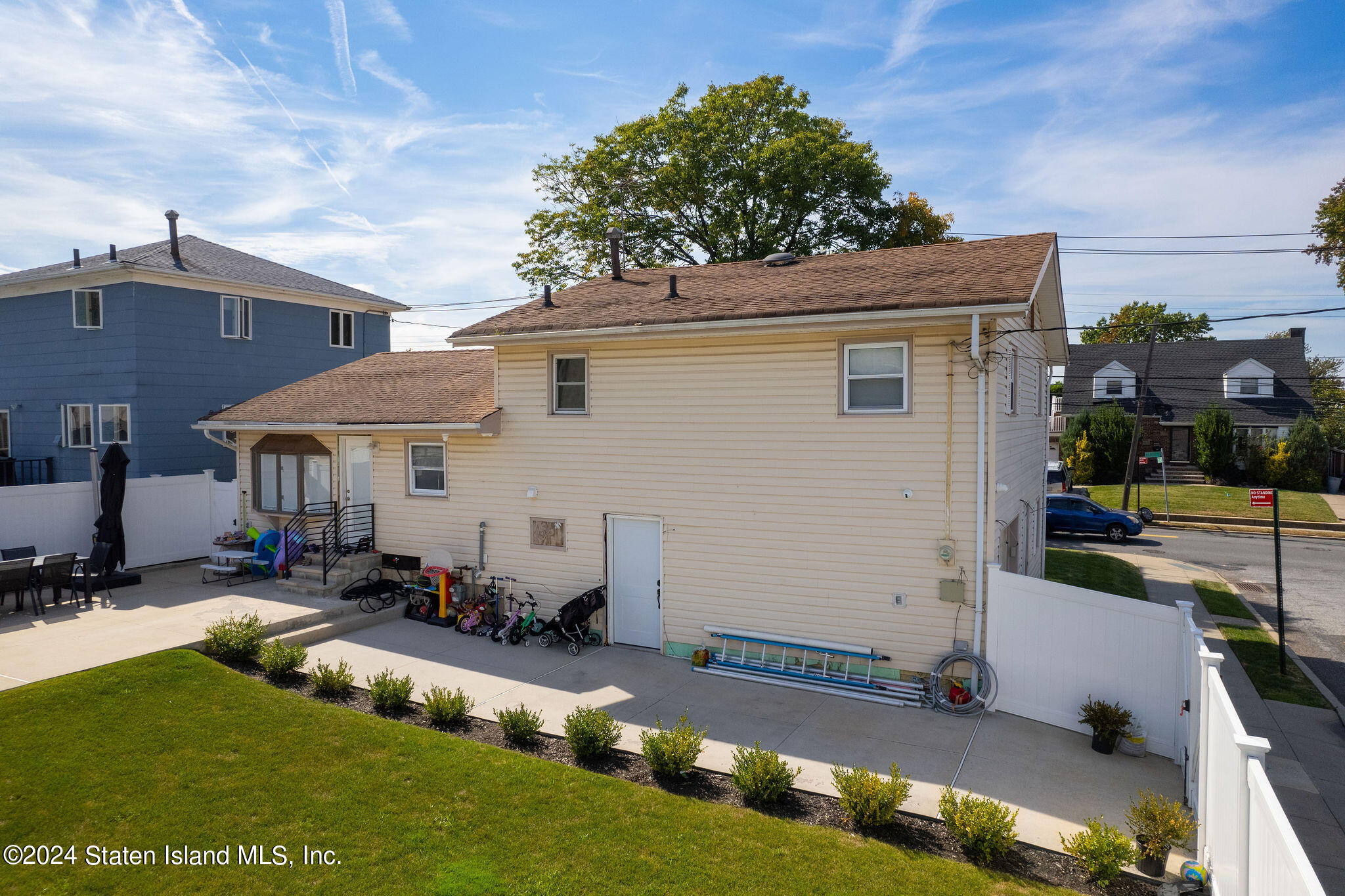 985 Manor Road Staten Island, NY 10314 - Photo 49 of 56 985ManorRd-55