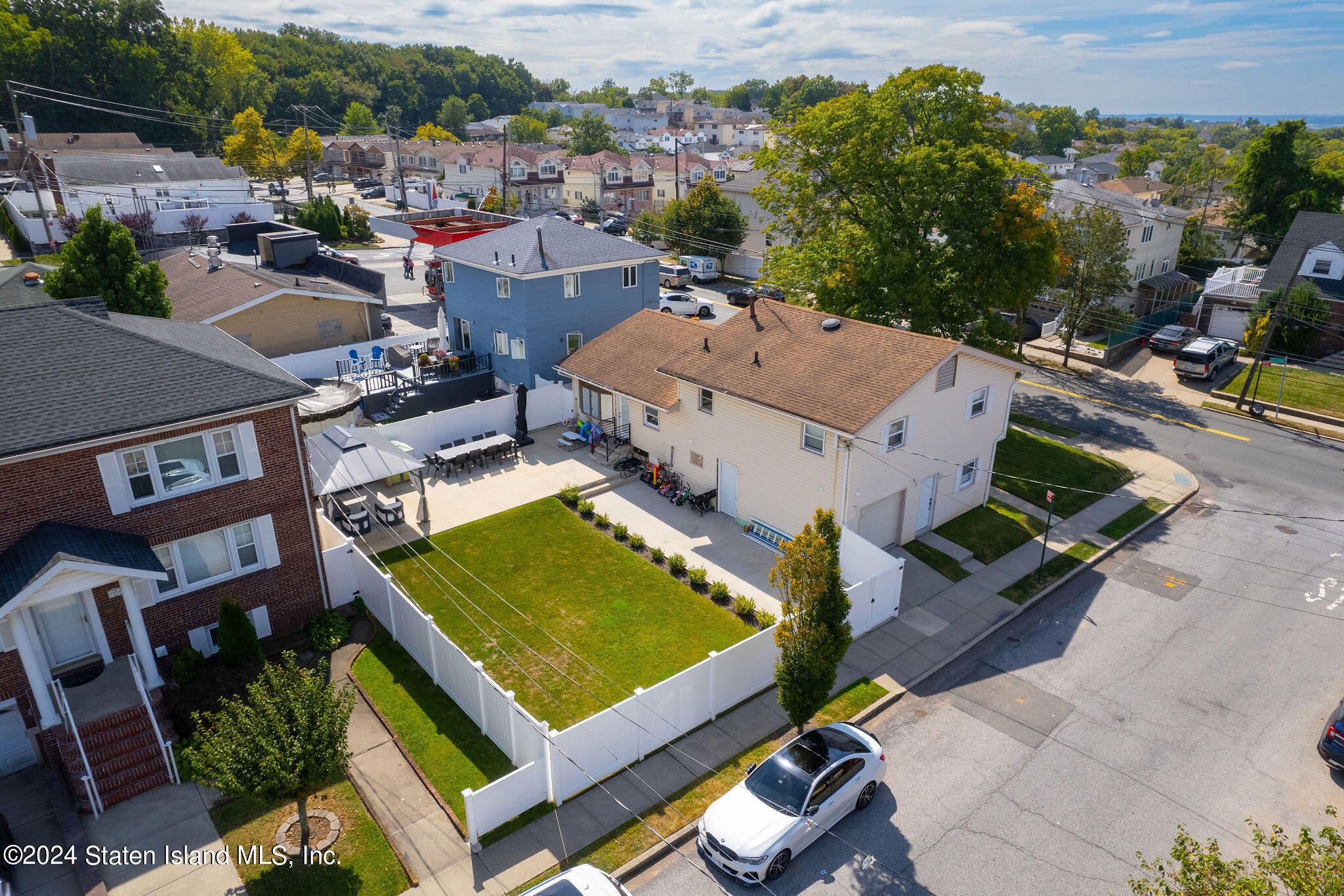 985 Manor Road Staten Island, NY 10314 - Photo 50 of 56 985ManorRd-56