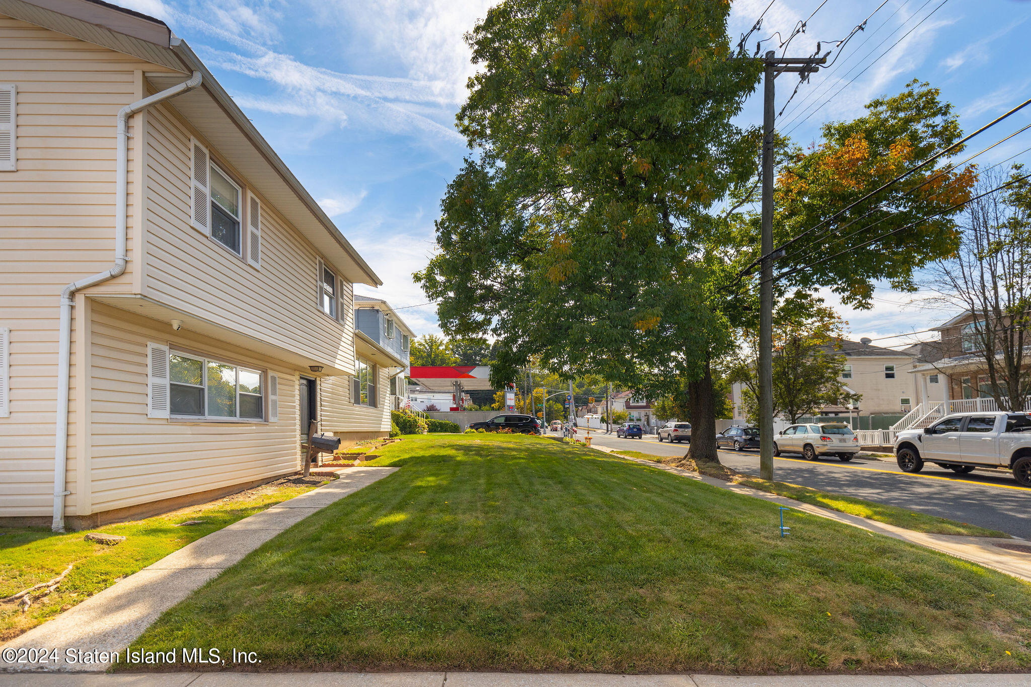 985 Manor Road Staten Island, NY 10314 - Photo 6 of 56 985ManorRd-09