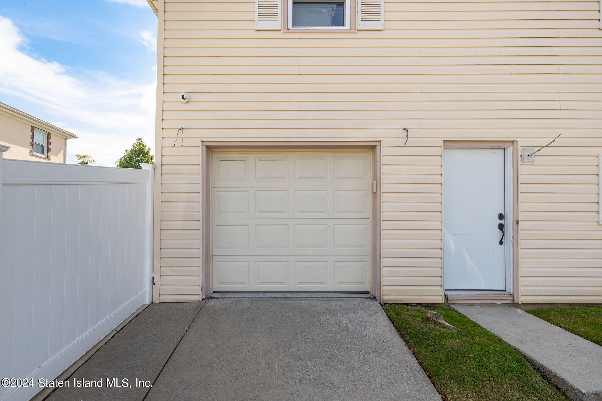 985 Manor Road Staten Island, NY 10314 - Photo 7 of 56 985ManorRd-10