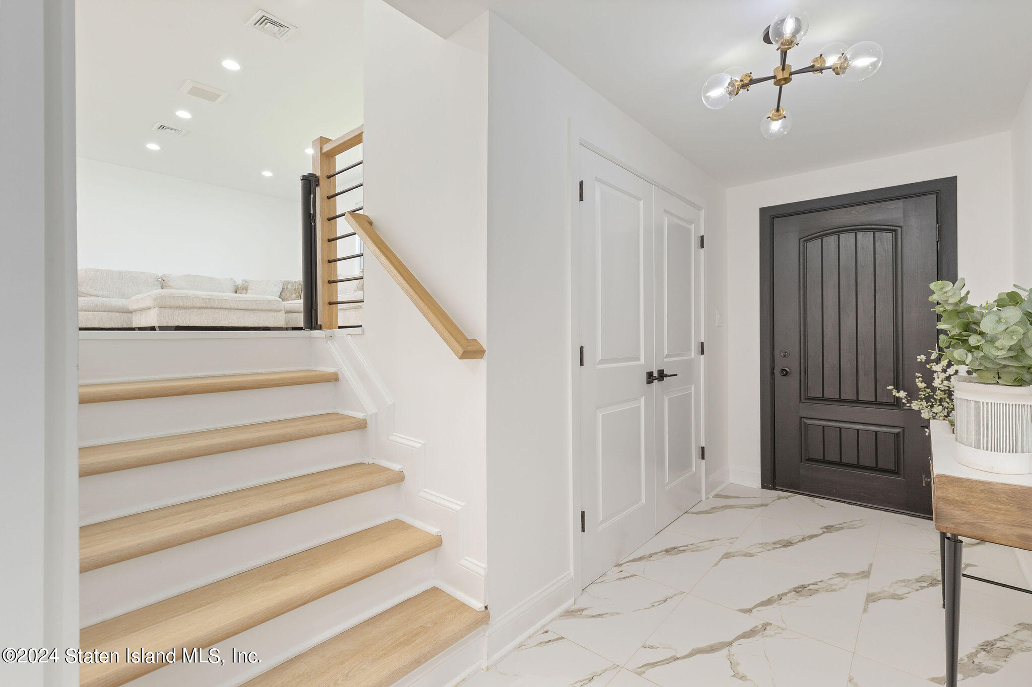 985 Manor Road Staten Island, NY 10314 - Photo 10 of 56 985ManorRd-13