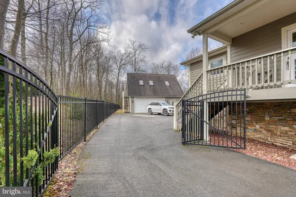 $920,000 | 1295 Mountainview Drive, Oakland, MD 21550