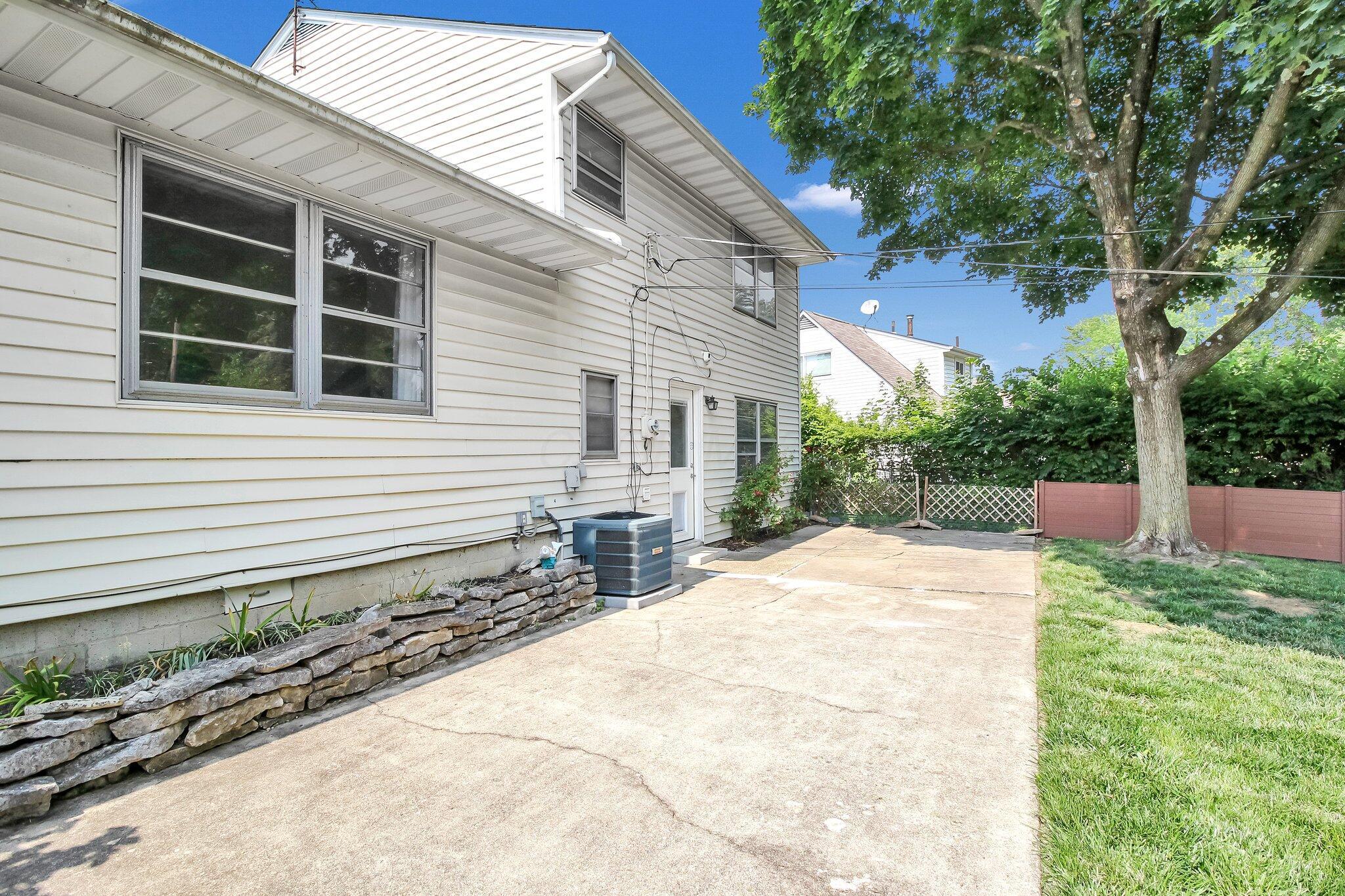 1121 Afton Road Columbus, OH 43221 - Photo 32 of 38 32-web-or-mls-1121-afton-rd