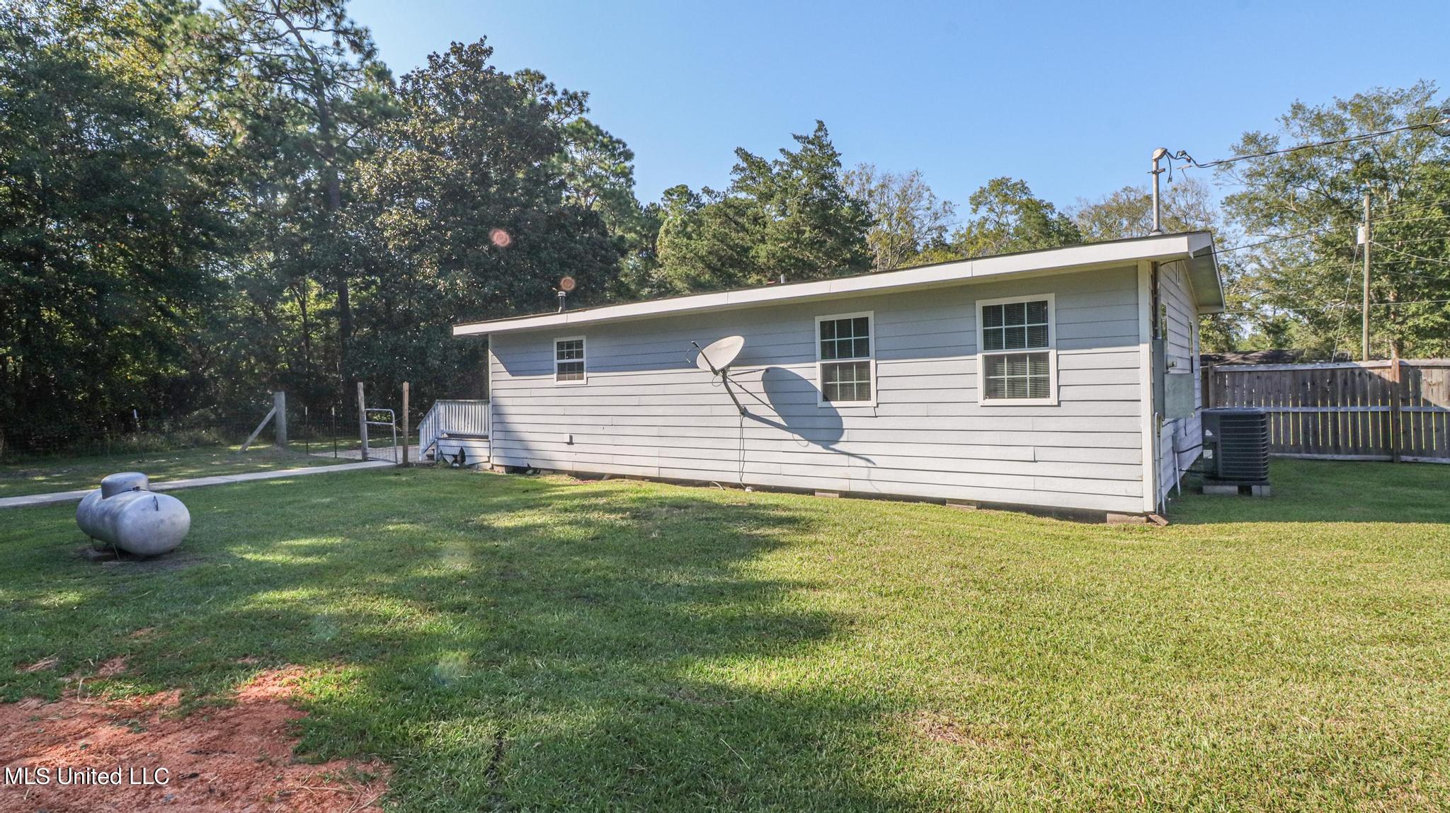 7525 Greenfields Road Moss Point, MS 39562 - Photo 22 of 23 21