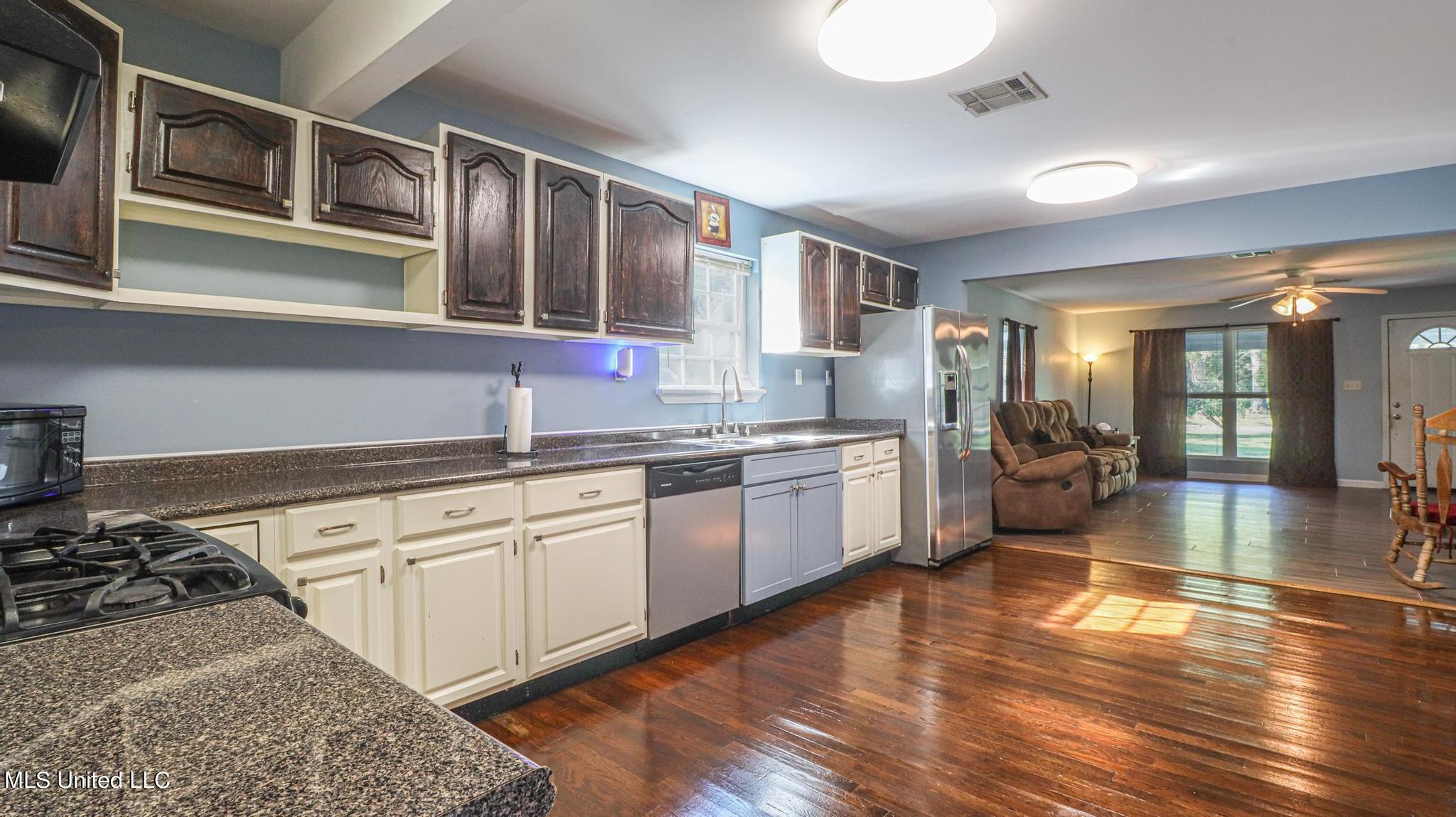 7525 Greenfields Road Moss Point, MS 39562 - Photo 5 of 23 5 - kit