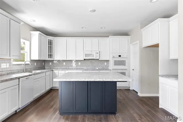 $502,900 | 2 Hermitage Ii At Louiselle Park, Maryland Heights, MO 63043