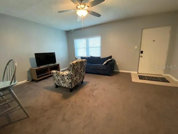 $1,650 | 7321 Central Avenue, Unit 202, St. Petersburg, FL 33710