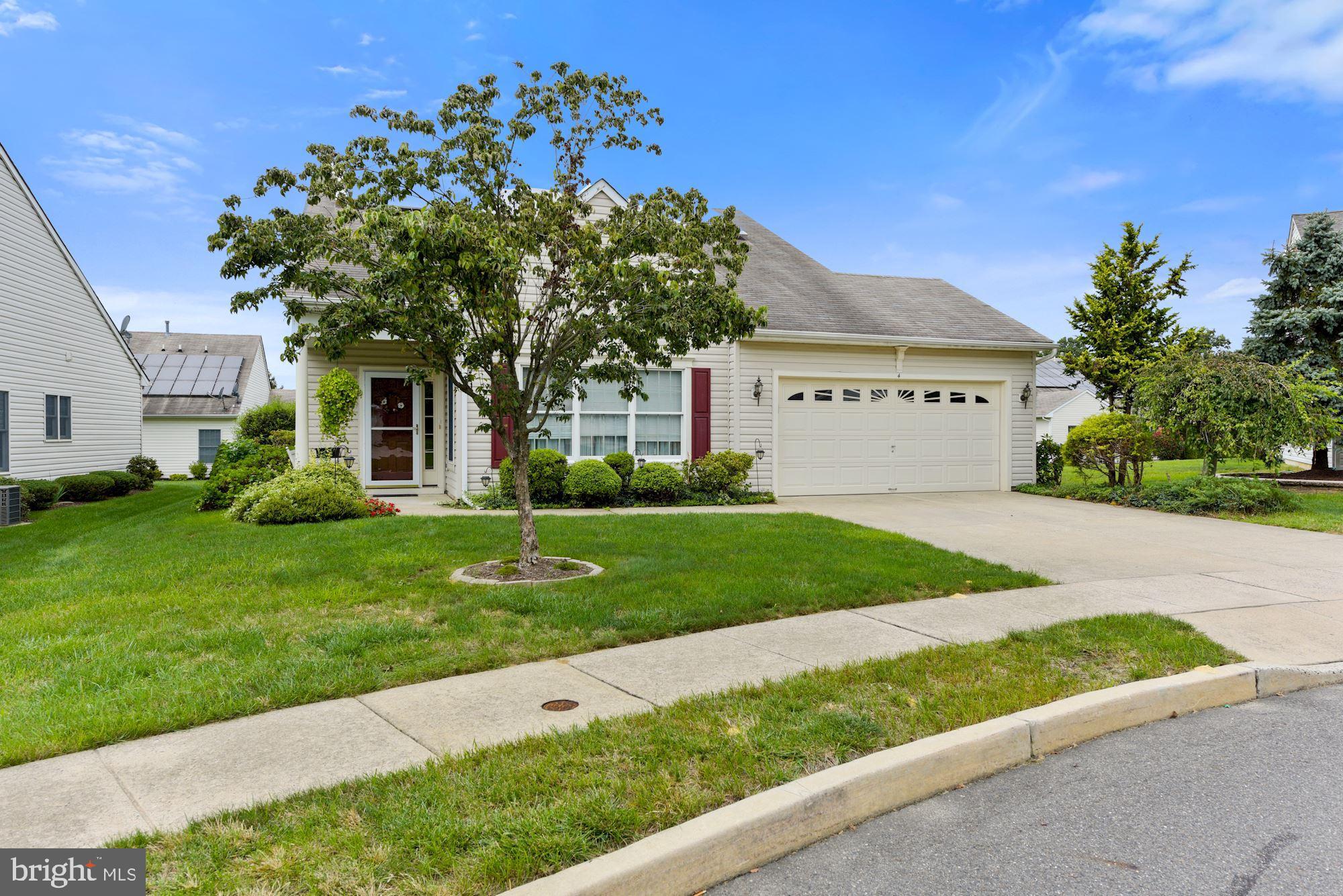 4 Shady Ridge Court Columbus, NJ 08022 - Photo 2 of 38