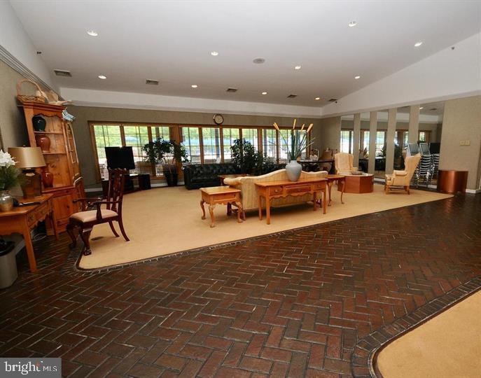 4 Shady Ridge Court Columbus, NJ 08022 - Photo 36 of 38