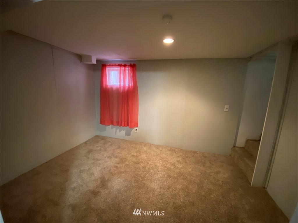 914 F Street Centralia, WA 98531 - Photo 23 of 35