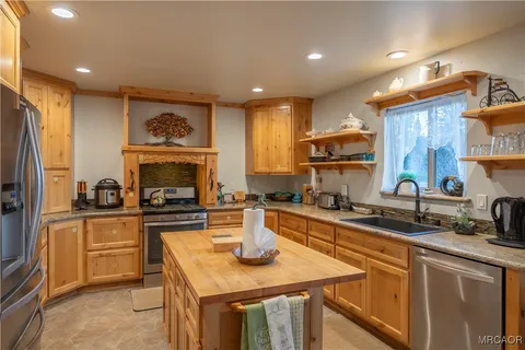 $1,795,000 | 448 Edgemoor Road, Big Bear Lake, CA 92315
