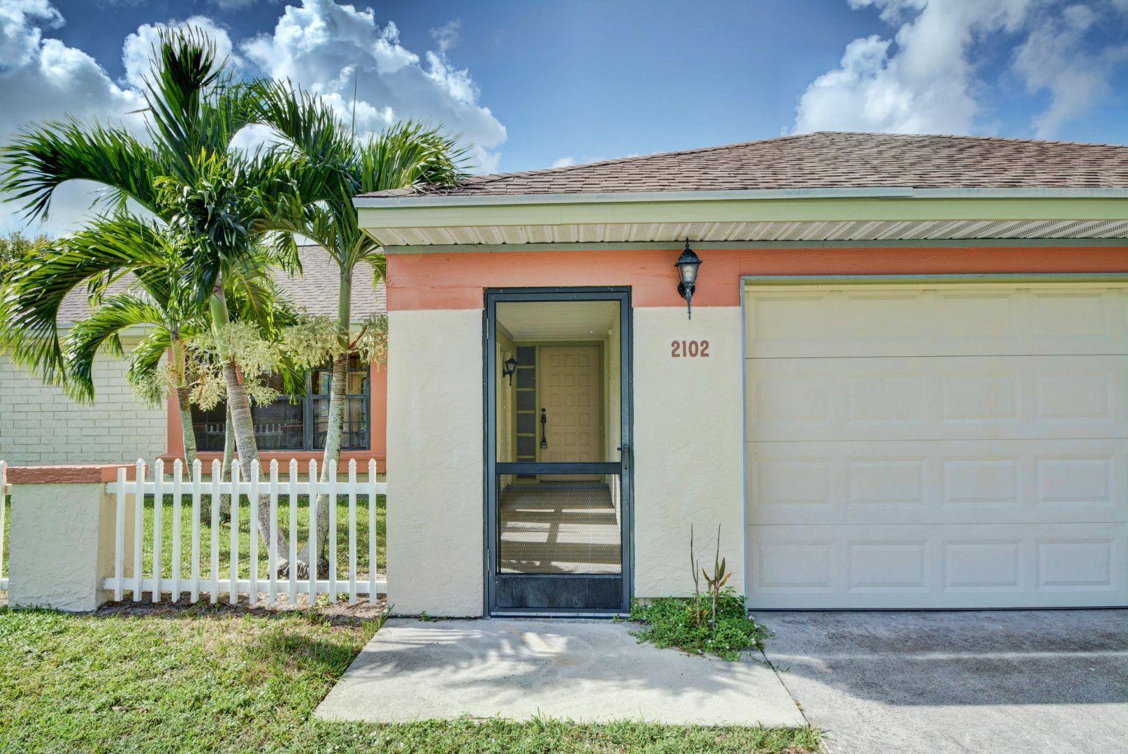 2102 Southeast Pyramid Road Port St. Lucie, FL 34952 - Photo 4 of 40 Pyramid 2