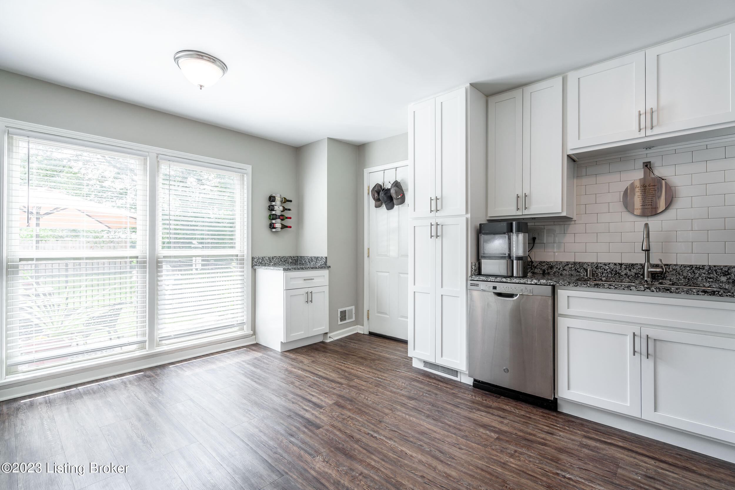 305 Moser Road Louisville, KY 40243 - Photo 25 of 49 305 Moser Rd-025