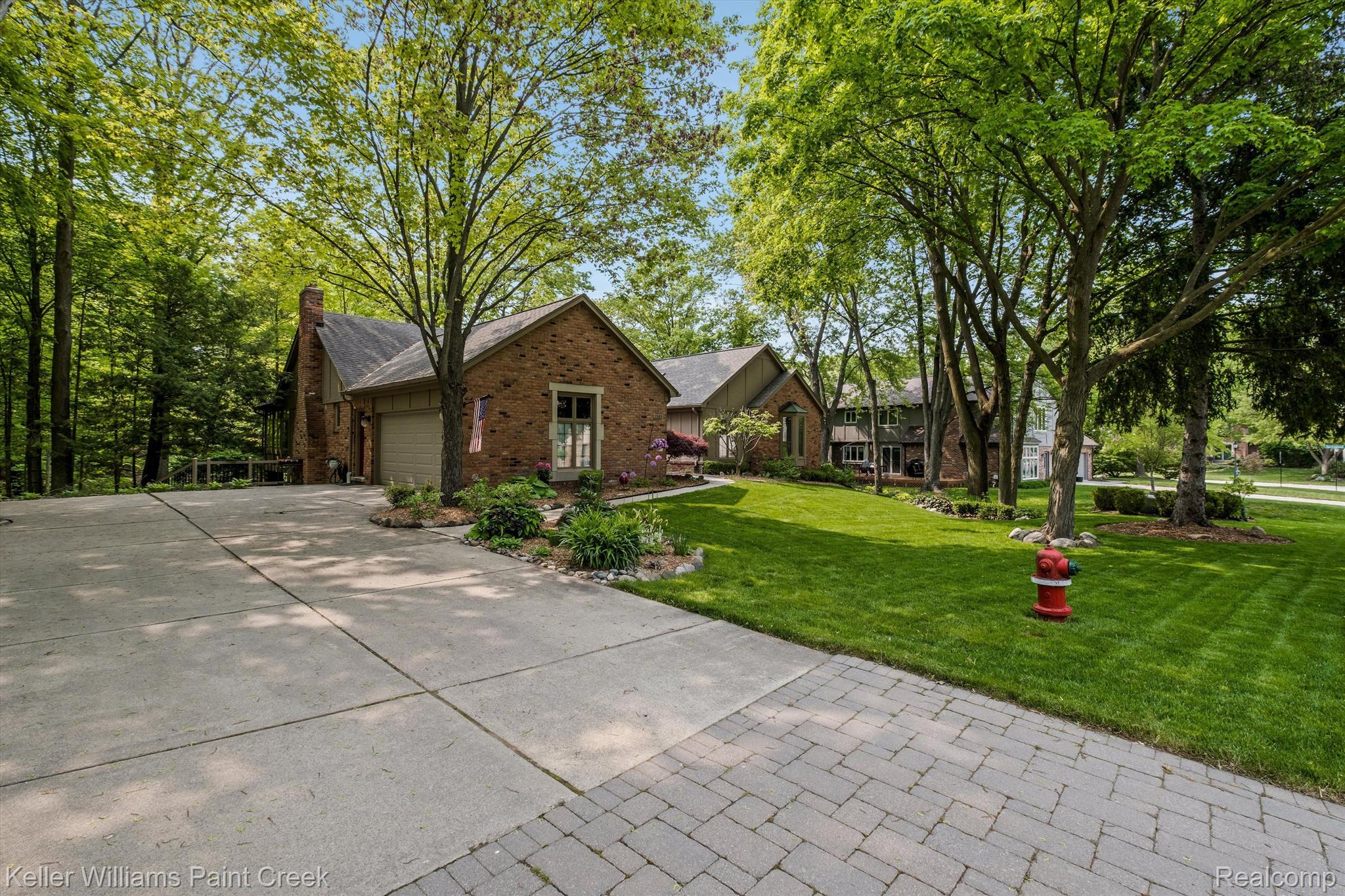 1365 Kingsview Avenue Rochester, MI 48309 - Photo 3 of 48 Front Exterior