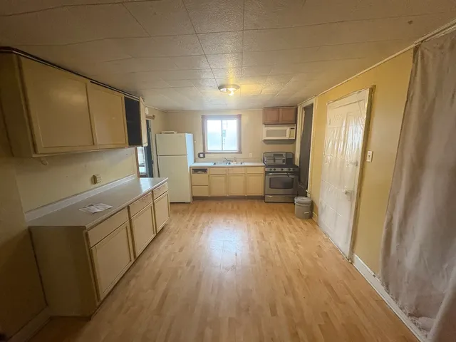 $169,900 | 158 South Railroad Street, Braidwood, IL 60408