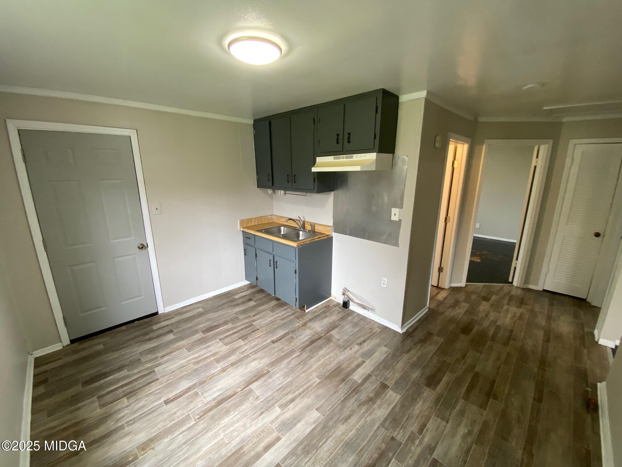 912 Thomas Street Macon, GA 31206 - Photo 5 of 25 906 Thomas