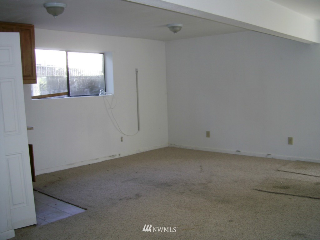 4212 Rucker Avenue Everett, WA 98203 - Photo 8 of 14 Gallery Image 8