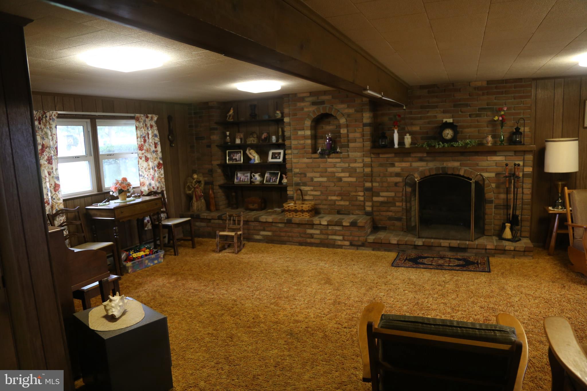 677 Lititz Road Manheim, PA 17545 - Photo 13 of 28 Family Room