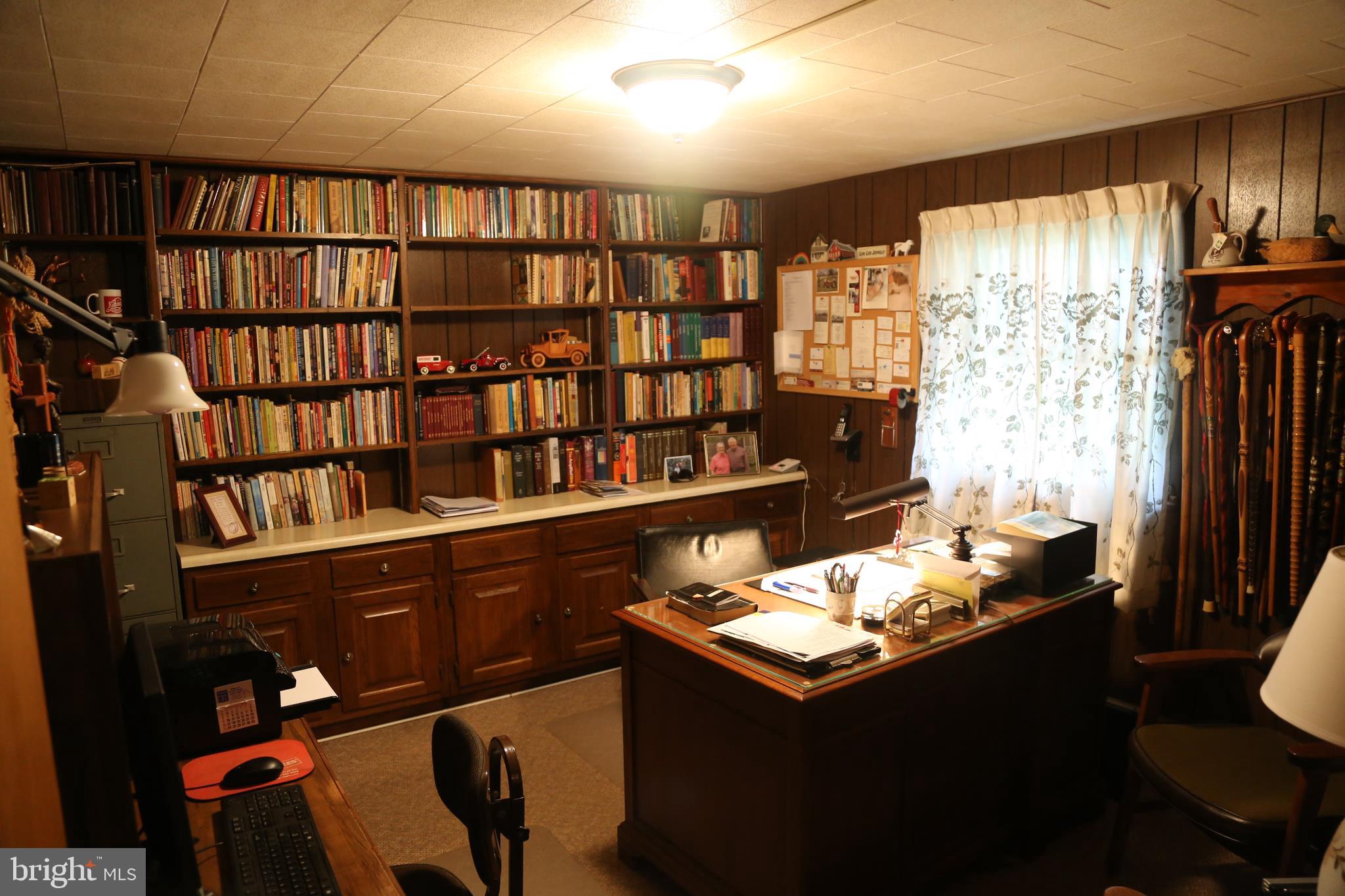 677 Lititz Road Manheim, PA 17545 - Photo 16 of 28 Office