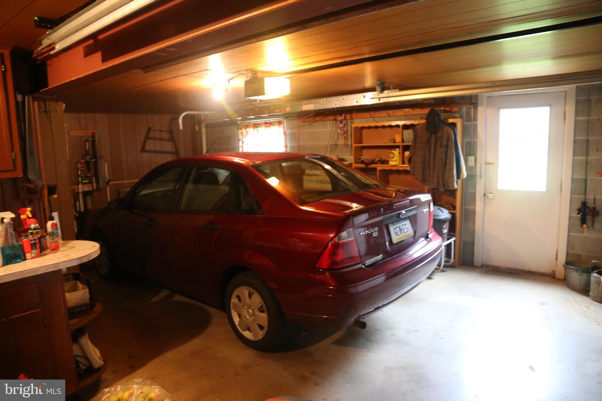 677 Lititz Road Manheim, PA 17545 - Photo 21 of 28 Full bay garage