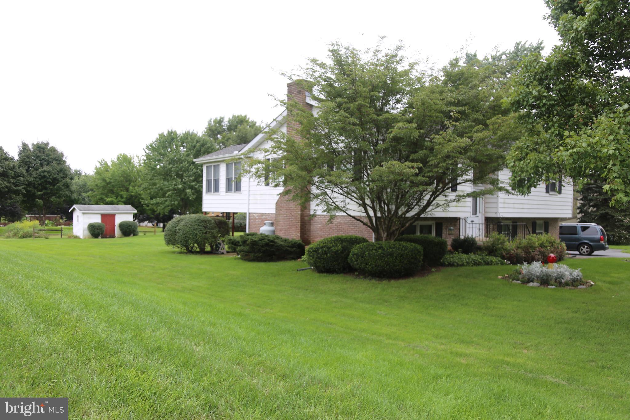 677 Lititz Road Manheim, PA 17545 - Photo 24 of 28 Side View