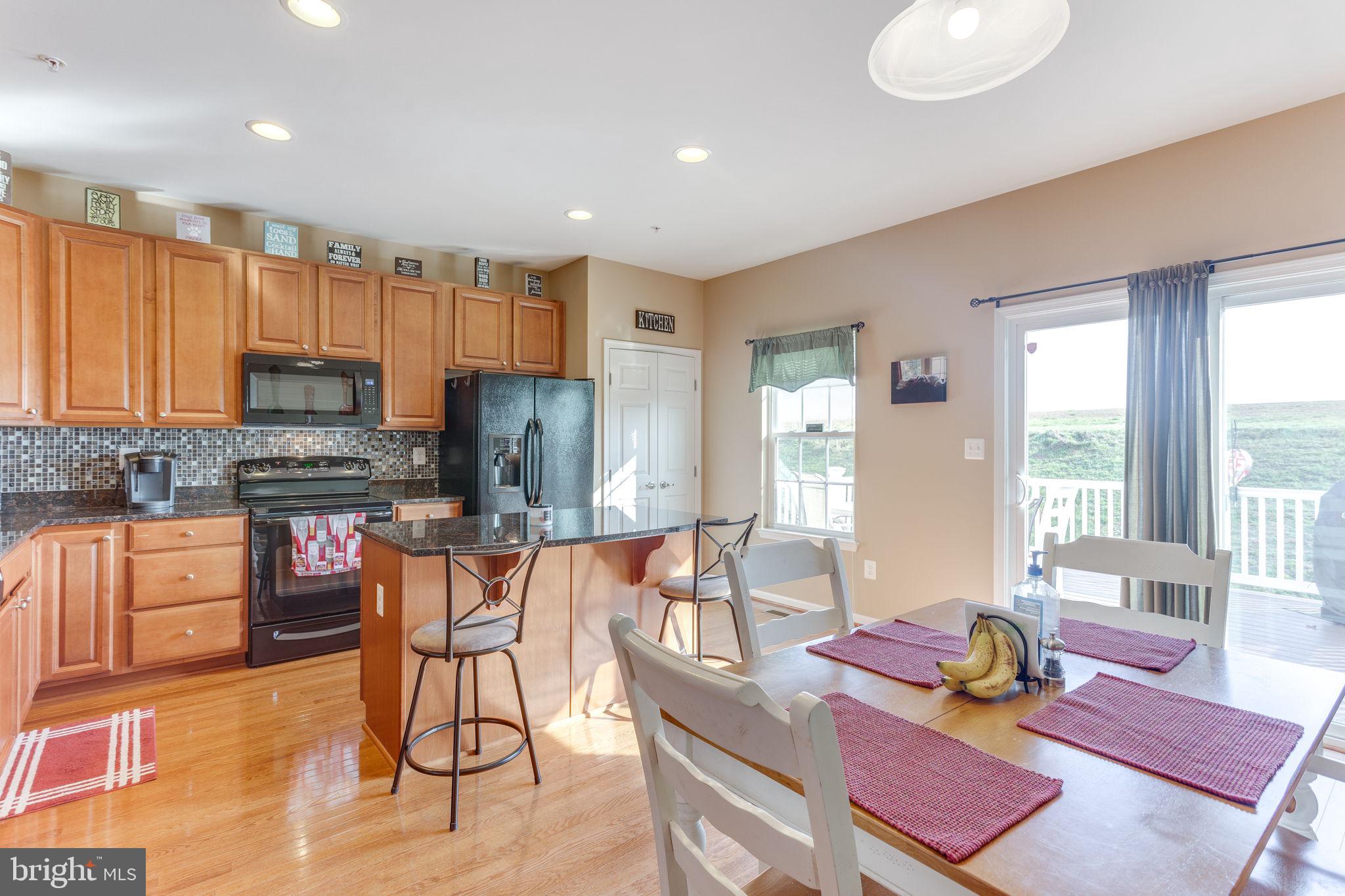 2059 Spring Run Circle Frederick, MD 21702 - Photo 10 of 30 Kitchen